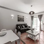 Vakantiehuis Cozy Townhouse Rafaella2 Near Sao Rafael